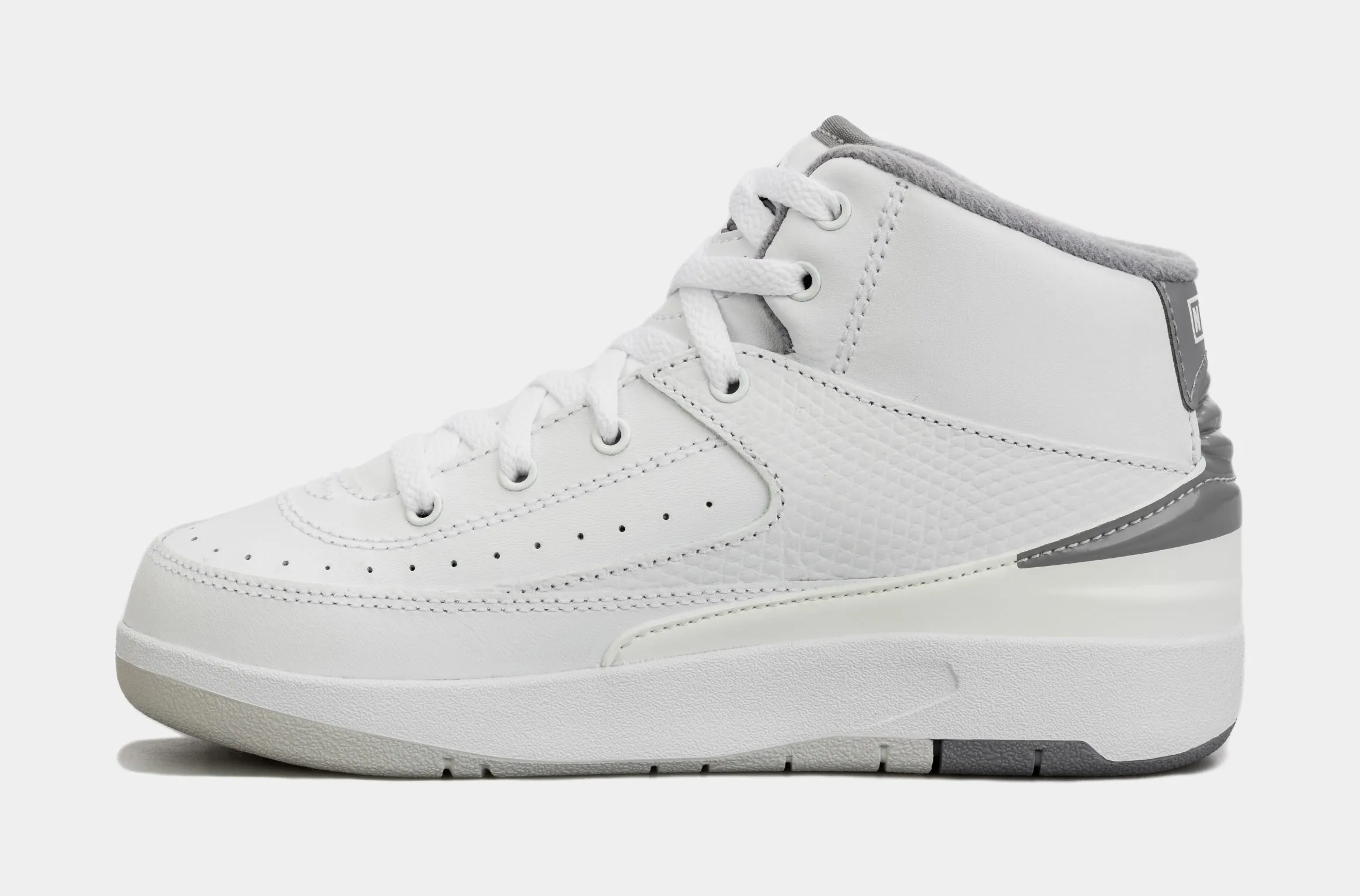 Air Jordan 2 Retro Cement Grey Preschool Lifestyle Shoes (Grey/White)