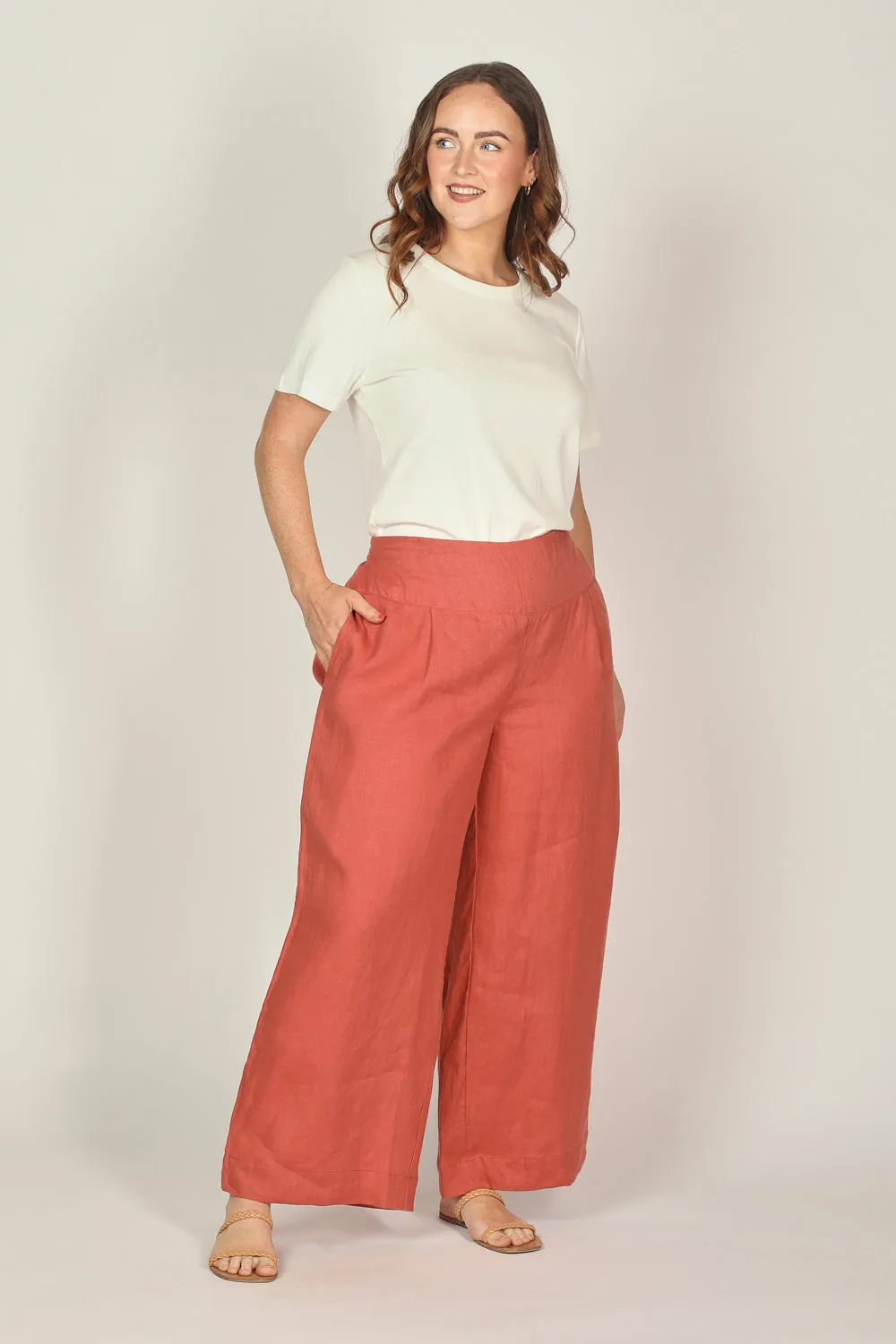 Liliana Linen Wide Leg Pant in Desert Rose