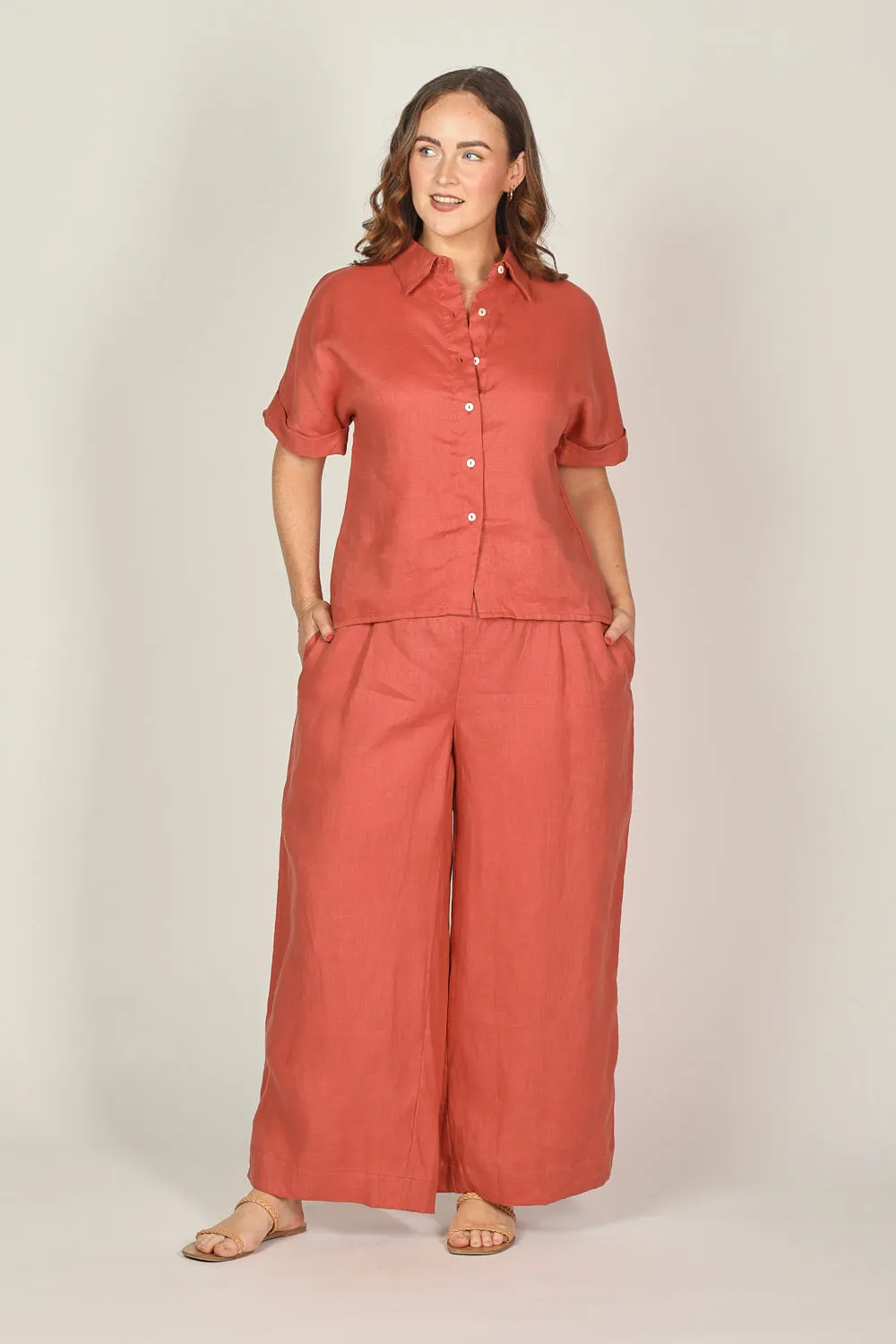 Liliana Linen Wide Leg Pant in Desert Rose