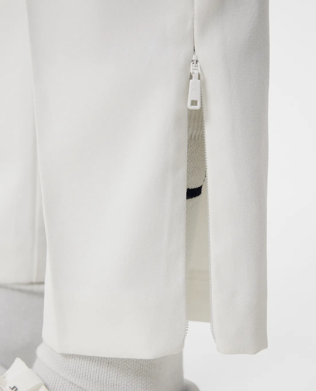 SIZE 12 - J.Lindeberg Pia Golf Pant 27.5'' White